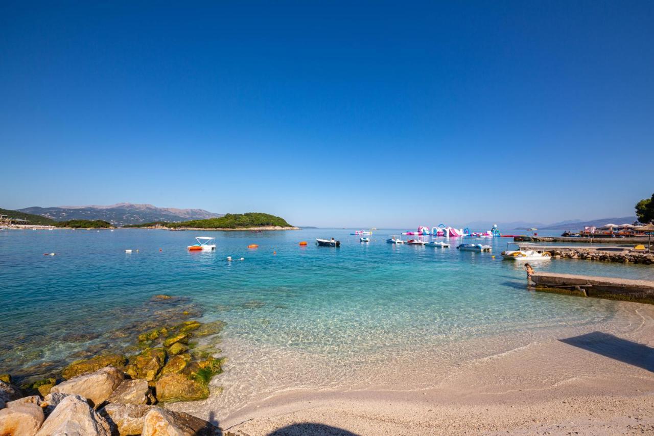 Hotel New Crystal Ksamil Exterior foto